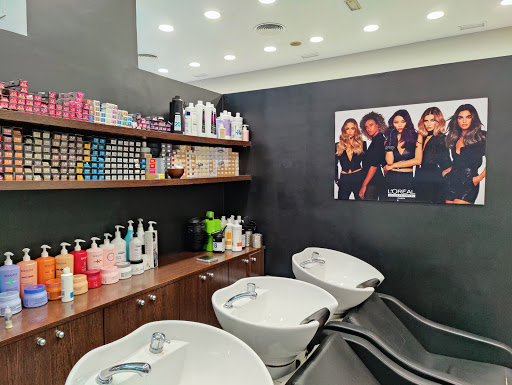 AIRE'S PELUQUERÍA Y BELLEZA Gallery - Spain