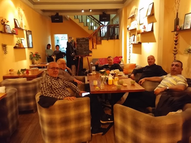 One More Cafe