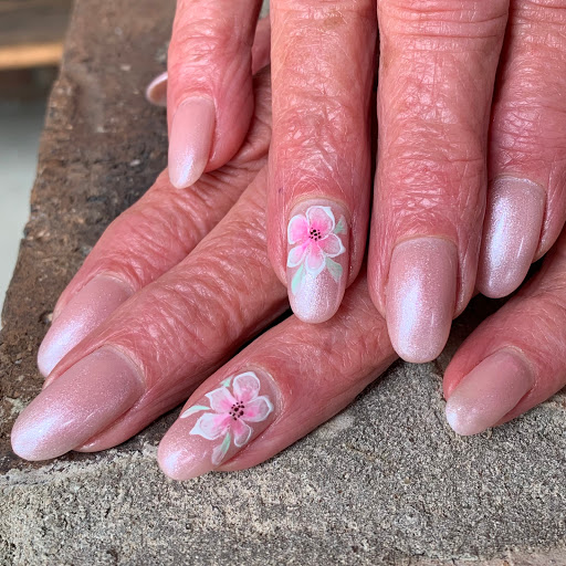 Hands For Praise Nail Studio - Thumbnail