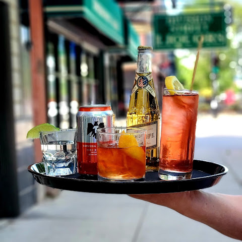 GOLD STAR BAR by null