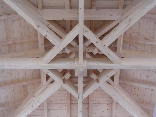 Photo de Toit et bois à Berson (33390)