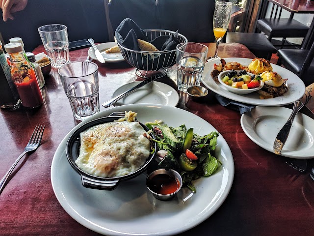 Locus Restaurant & Lounge
