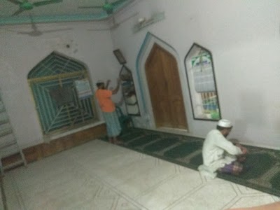 Photos of Kaderia Sharif-Badsha Jame Moshjid