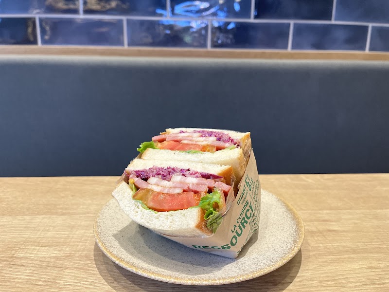 R Baker ガーデンズ千早東