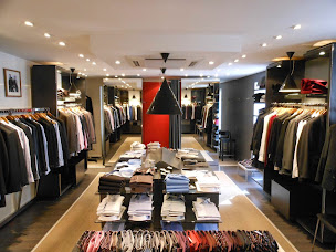 Photo n°8 de FATHER & SONS ST GERMAIN EN LAYE à Saint-Germain-en-Laye (Magasin de vêtements pour hommes)