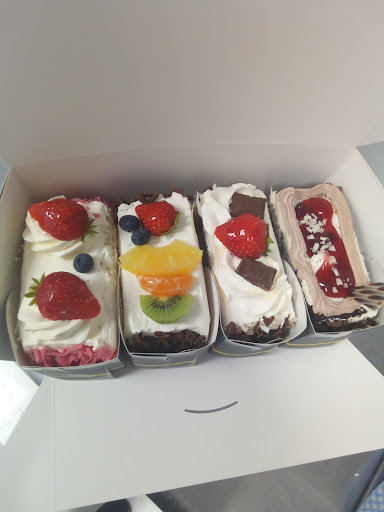 Cake Inn Woking - Thumbnail