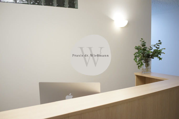 dr. med. (Univ. Semmelweis) Karsten Wießmann