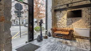 Photo n°3 de Coiffeur Le Prestige - Salon de Coiffure Grenoble - Head Spa / Botox Capillaire à Grenoble (Salon de coiffure)