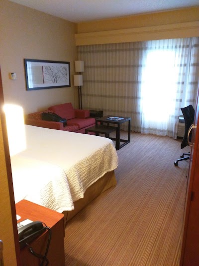 Photos of Courtyard by Marriott Milwaukee Brookfield