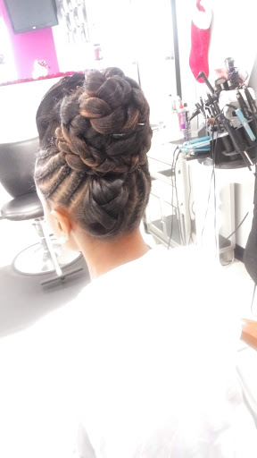 DreamGirls Styling Studio - Thumbnail