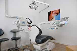 Photo n°12 de Dr Valérie Naim à Courbevoie (Dentiste)