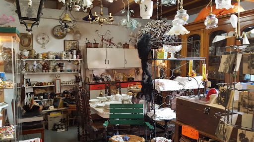 Brocante chez Corinne - Thumbnail