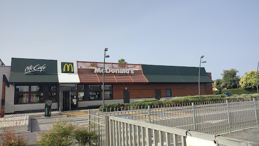 McDonald's Fiumicino Vie del Faro - Thumbnail