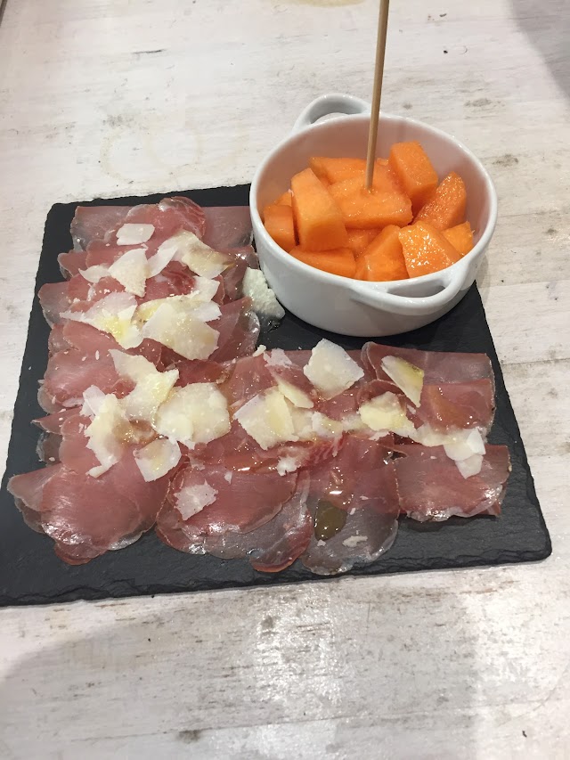 Degusteria Divina