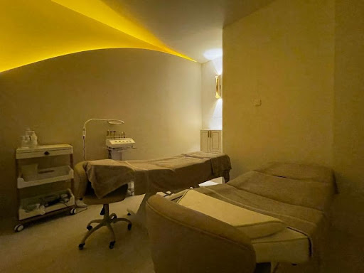 DERMIQUE Sibu Brooke Drive | Beaute Library