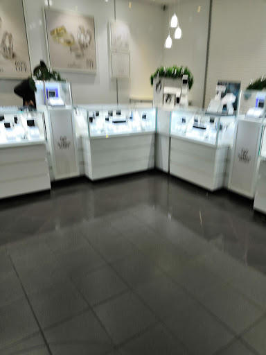 Warren James Jewellers - Barking - Thumbnail