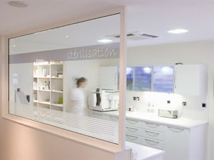 Photo n°1 de Dr. François Bonzoms - Chirurgien dentiste à Soustons (Parodontiste)