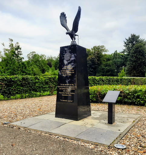 Airborne Monument te Oosterbeek - Thumbnail