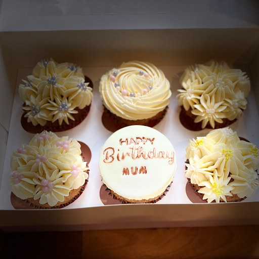 MnM Bakes - Visual