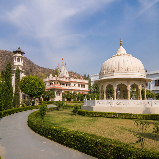 Planning a spiritual visit to Kankhal, Haridwar? Stay comfortably close to famous ashrams and spi… post image