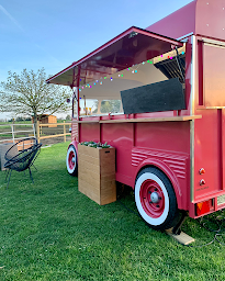 Photo n°25 de Food Truck La Poutinerie - poutine à emporter et événements à La Roche-sur-Yon (Restauration rapide)