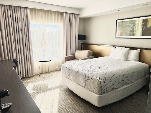 Aventura Hotel - Thumbnail