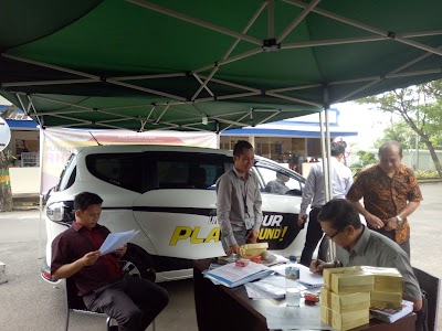 Photos of Toyota workshop Urip Sumohardjo