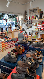 Photo n°2 de Chaussures Cendrillon à Argelès-Gazost (Magasin)