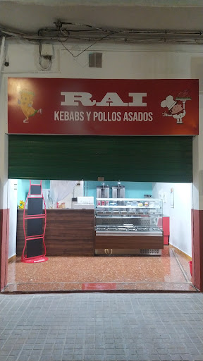 RAI kebabs y pollos asados