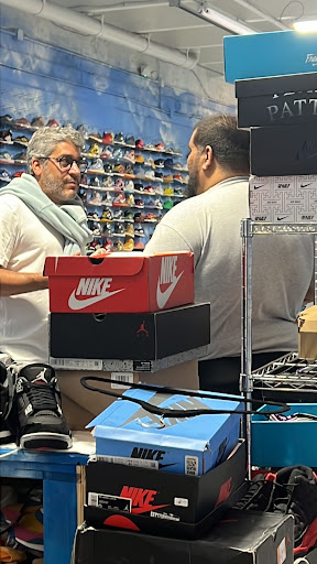 Legends Miami Sneakers - Thumbnail