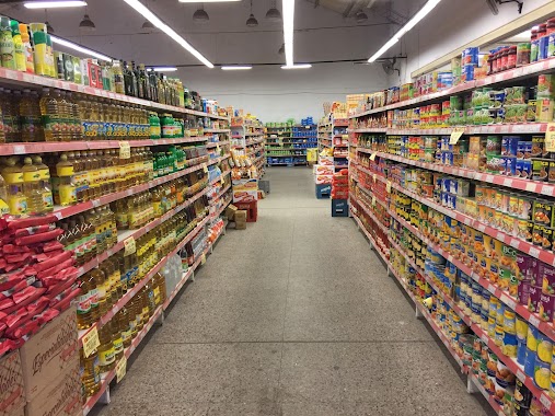 Supermercado Mega, Author: Xun Li