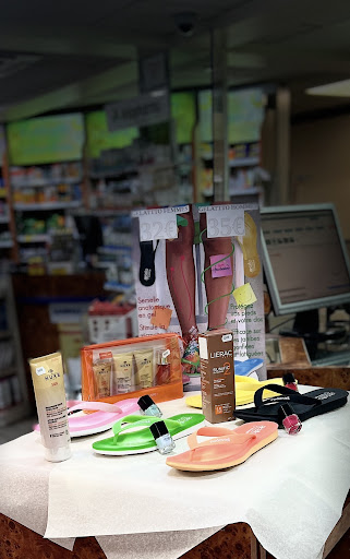 Bientôt l’été, pensez à nos tongs en semelle anatomique qui stimule la microcirculation des jambes et protéger vos pieds et votre dos.