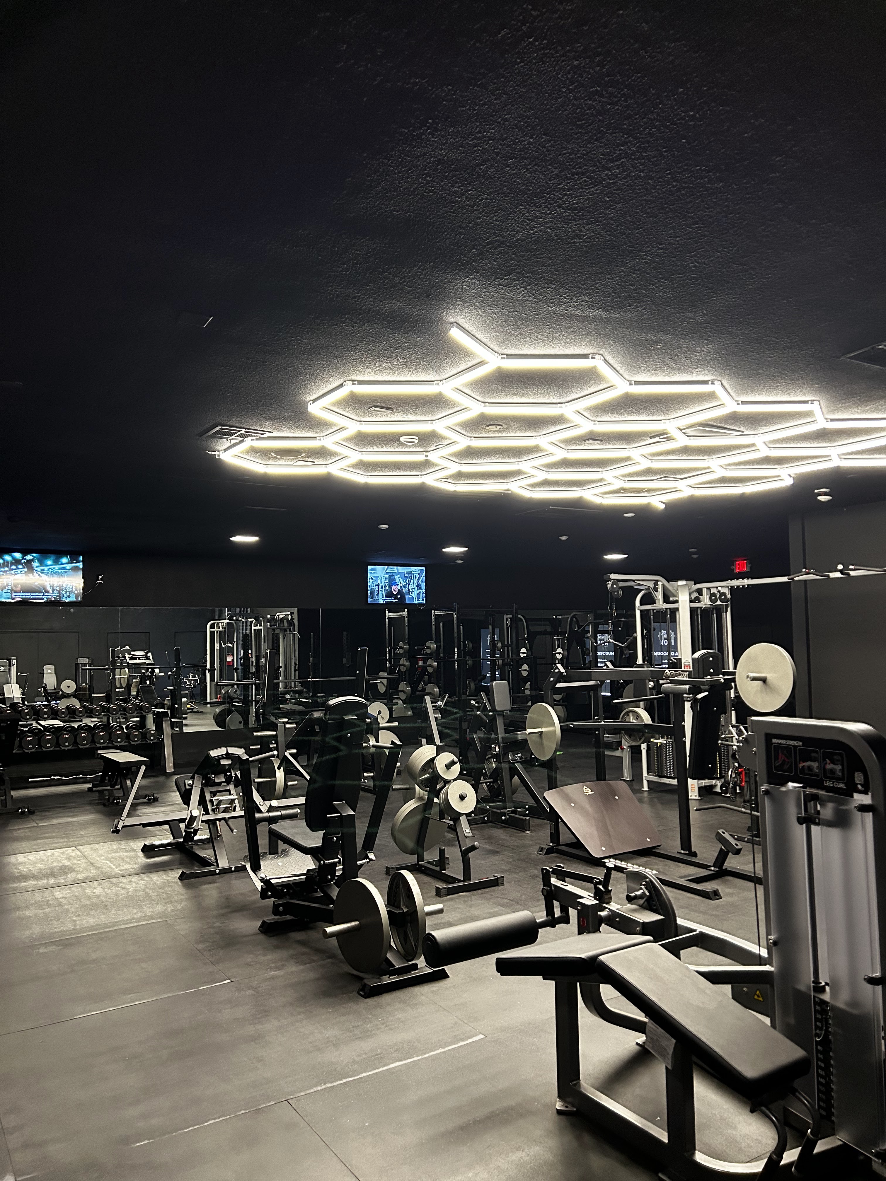 Cameron Park Iron - Bodybuilding Gym photo 18
