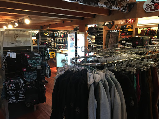 Stevens Pass Snowboard Shop - Thumbnail