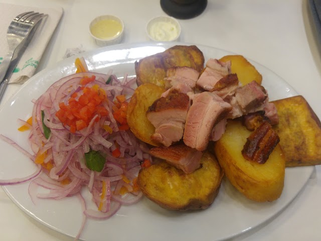 La Lucha Sandwicheria Criolla