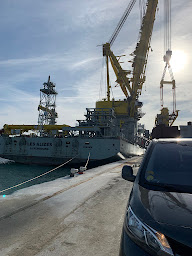 Photo n°5 de VTC Philippe KOEHL La Rochelle, Ile de Ré , Ile d'Oléron à Dompierre-sur-Mer (Service de chauffeur particulier)