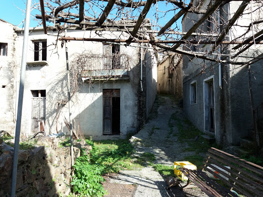 Roghudi Vecchio, Reggio Calabria | DestiMap | Destinations On Map