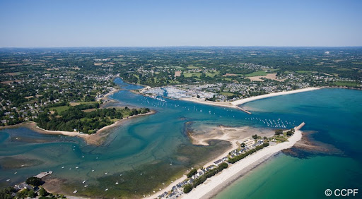 Photo de Camping Tohapi Le Bois de Pleuven à Saint-Yvi (29140)