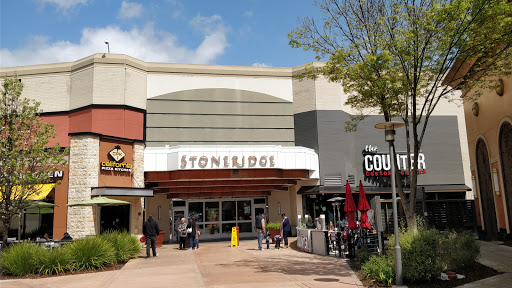 Stoneridge Shopping Center