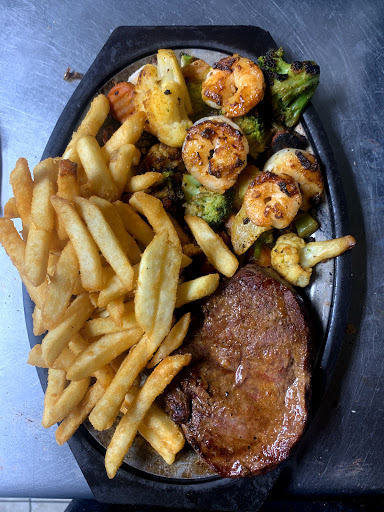 Geno's Steakhouse - Thumbnail