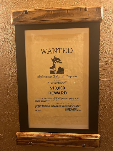 Bonnie & Clyde Pub and Grill - Thumbnail