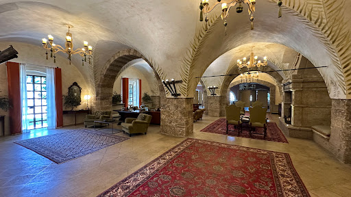 Castello Monaci - Visual