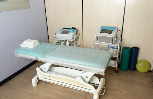 H2U Health to you | Fisioterapia San Blas - Canillejas Gallery - Spain