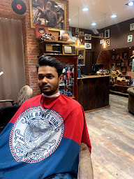 Photo n°37 de Dalton Brothers Barber Shop Marseille à Marseille (Barbier)