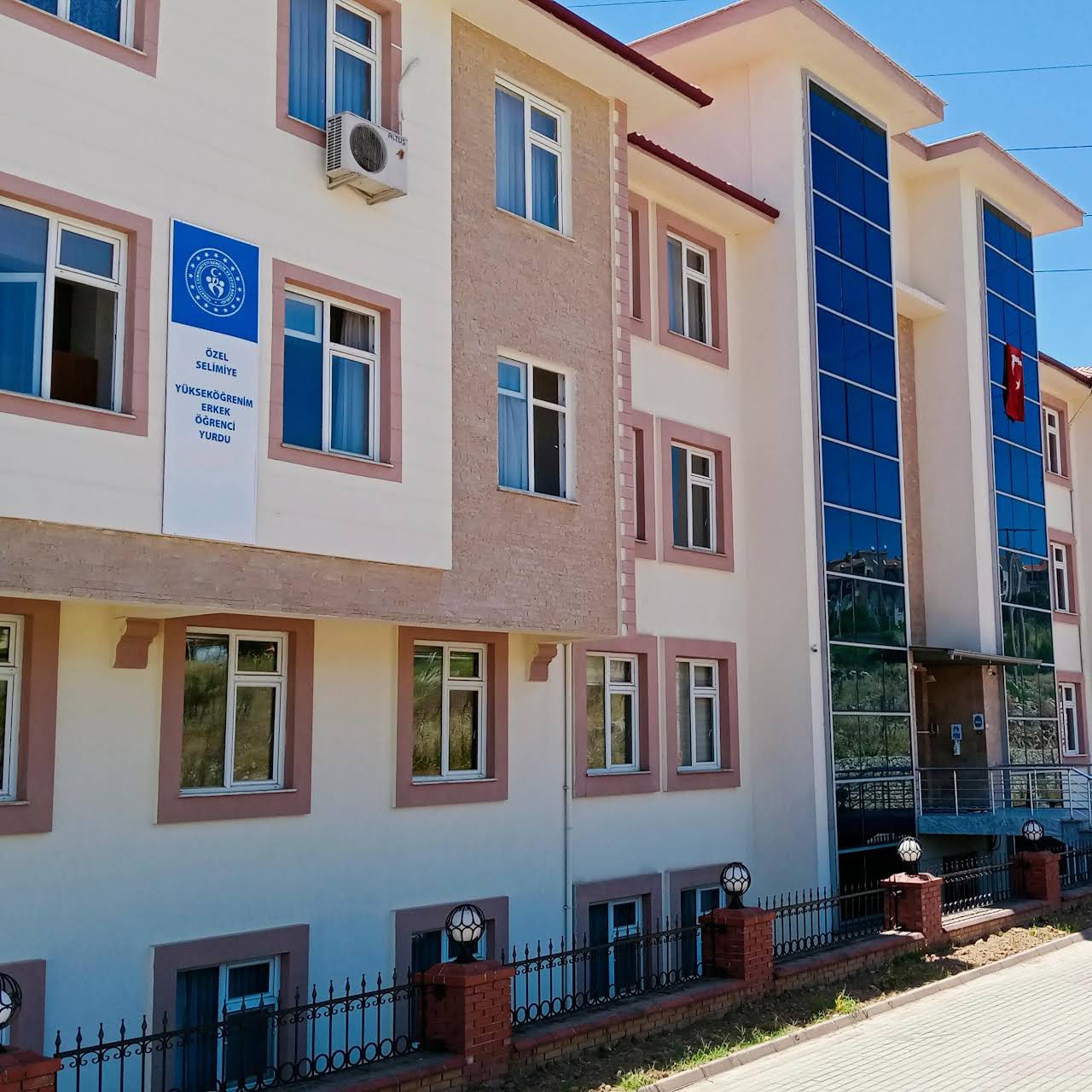 ozel selimiye ogrenci yurdu universite