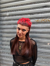 Photo n°40 de Le petit salon 38 à Bordeaux (Salon de coiffure)