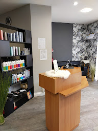 Photo n°2 de TENDANCE COIFFURE à Ligugé (Salon de coiffure)