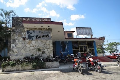 Photos of Ali Bar