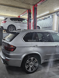 Photo n°14 de Station de la Vallee à La Penne-sur-Huveaune (Atelier de carrosserie automobile)
