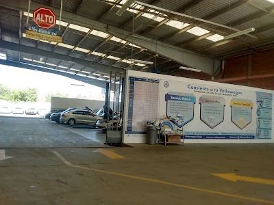Photos of Distribuidora Volkswagen Del Baj&iacute;o Sucursal Campestre